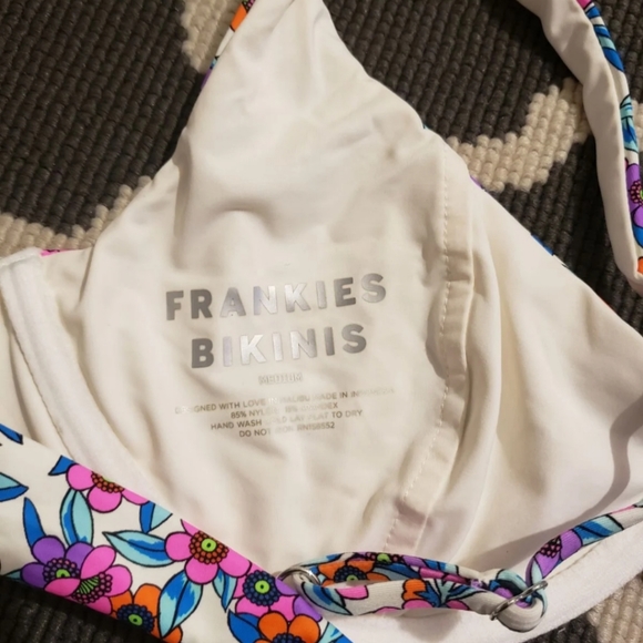 Frankies Bikinis Anna Swim Top - Picture 6 of 7